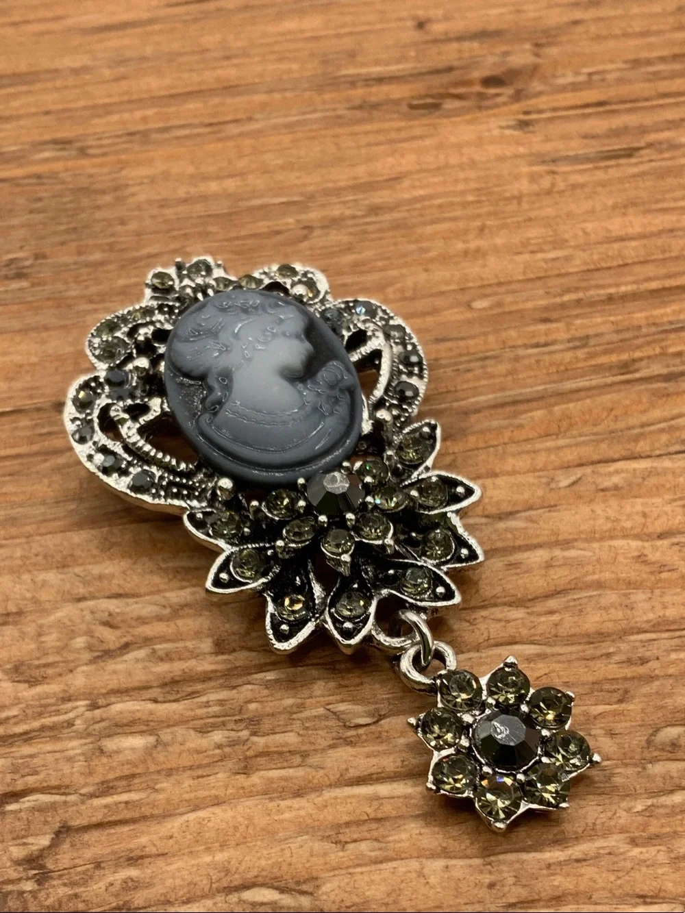 Vintage Inspired Dark Grey Hematite Crystal Cameo Brooch